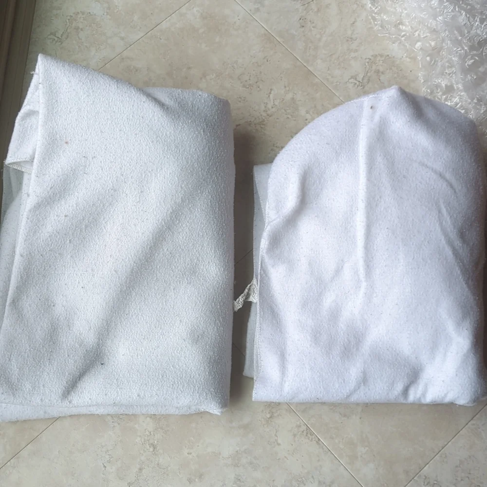 🌞$5🌞Set of Fitted mattress protector, twin